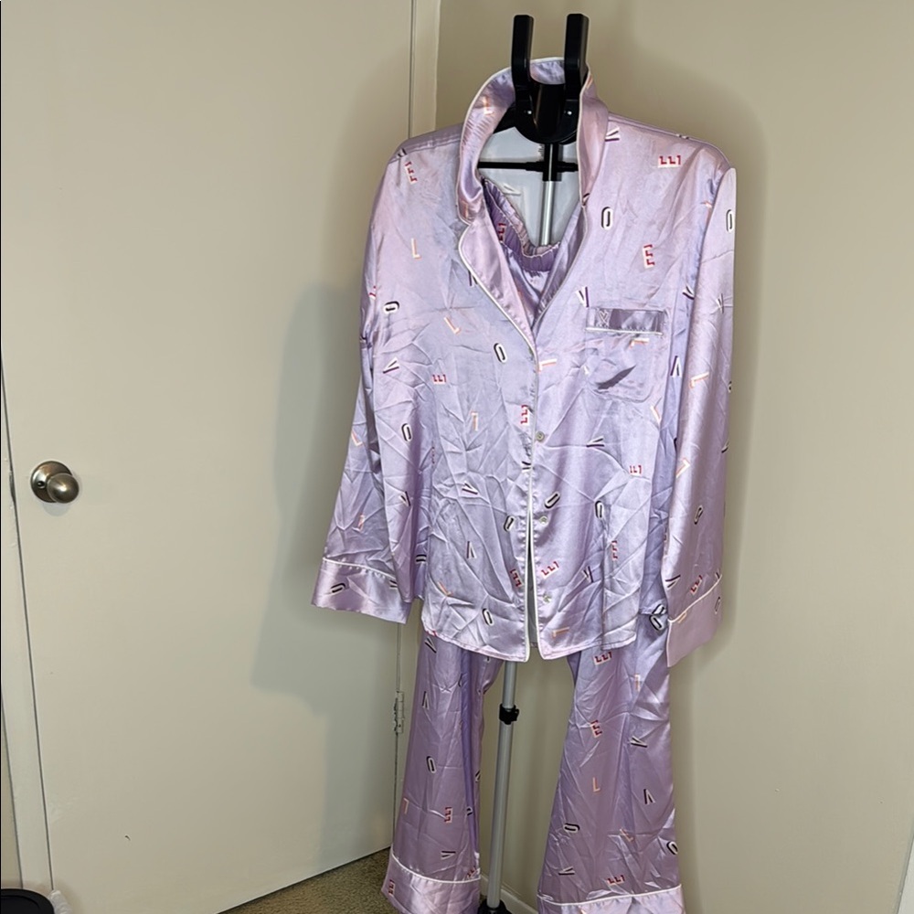 Victoria’s secret Lavender Satin Pajama Set